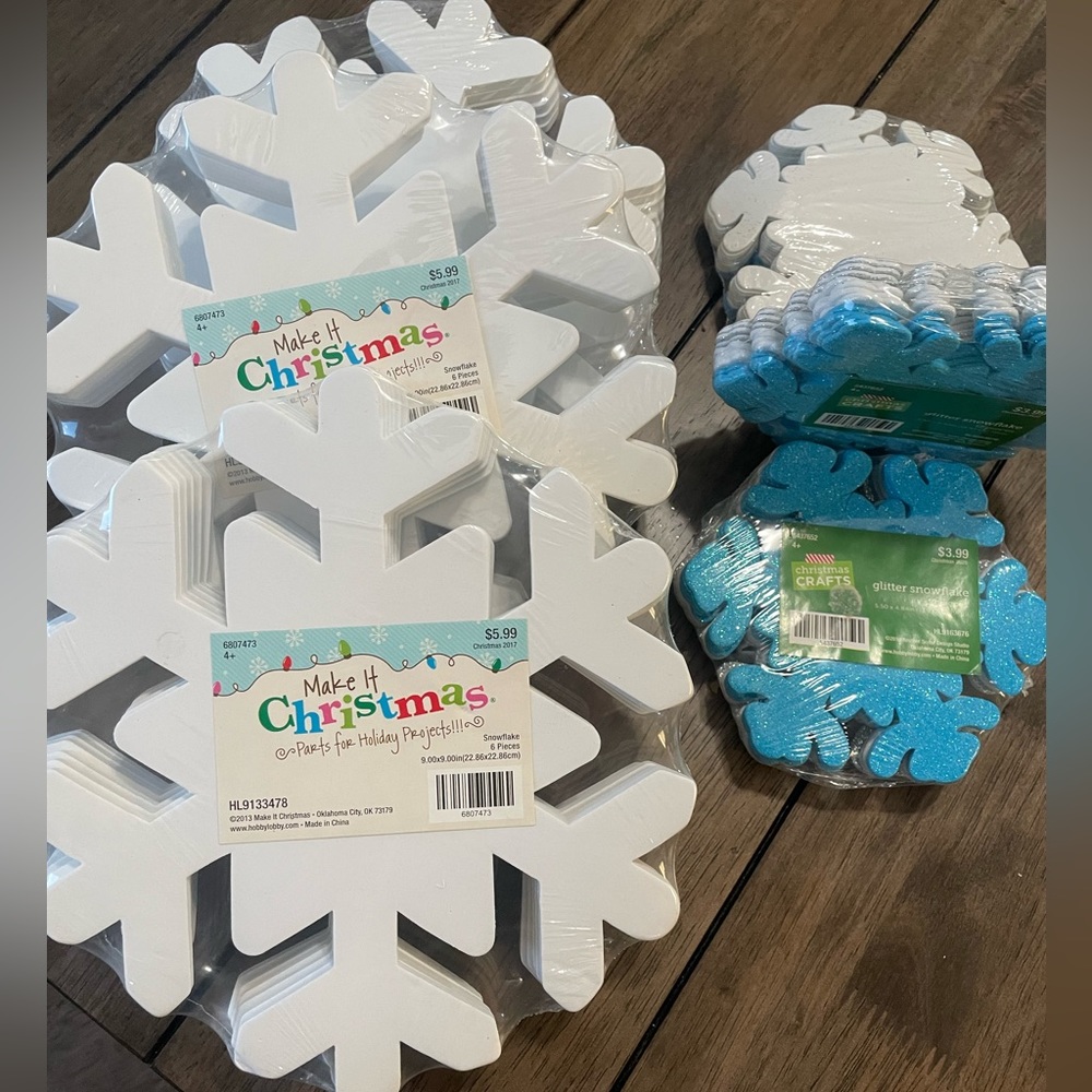 Snowflake ❄️ Crafting Bundle, 3-6pk 9x9 Inch White, 3-12pk of Blue&White 5x4 NWT